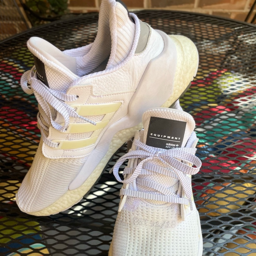 Adidas ADV/91-18. 10.5 white tennis shoes